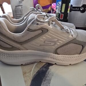 Skechers GoRun White and Gray Athletic Shoes